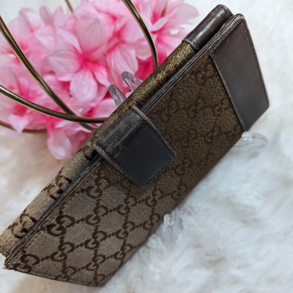 Gucci Hombre Shimmery Wallet with Charms - Picture 10 of 14